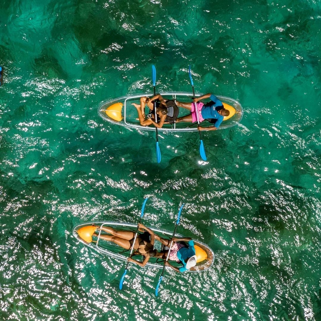Loisirs aux Saintes Offer kayak transparent