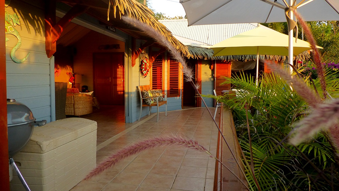 hebergement Rochers Caraïbes offer Eco-village - Gîtes - Villa  GRAN KAZ - Piscine - Vue mer image